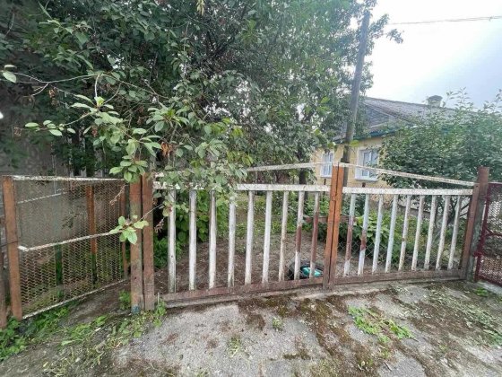 Продається Будинок м. Ланівці вул. Українська 12 центр міста. Ланівці