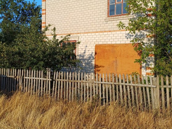 Продаж 2х поверхового житлового будинку з землею до річки Первомайськ