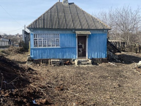 Продам земельну ділянку з будинком в центрі Новая Водолага