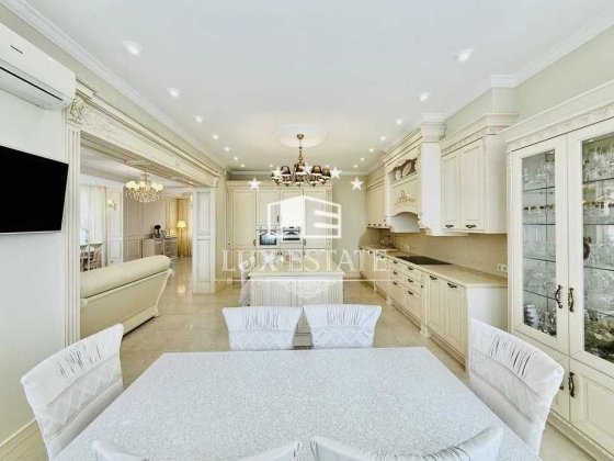 Продажа дома с бассейном с новым ремонтом в стиле "Нео-классика" Малая Даниловка