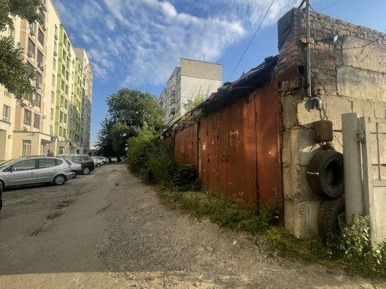 Супер пропозиціія !! 2 Гаражі по  24  м центр м.Вишневе вул.Л.Українки