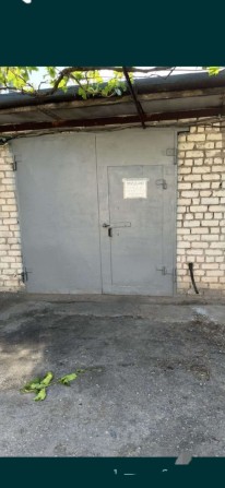 Продається капітальний кірпічний гаражв АГК "Крістал" м.Вишневе 9×4 м. - фото 1