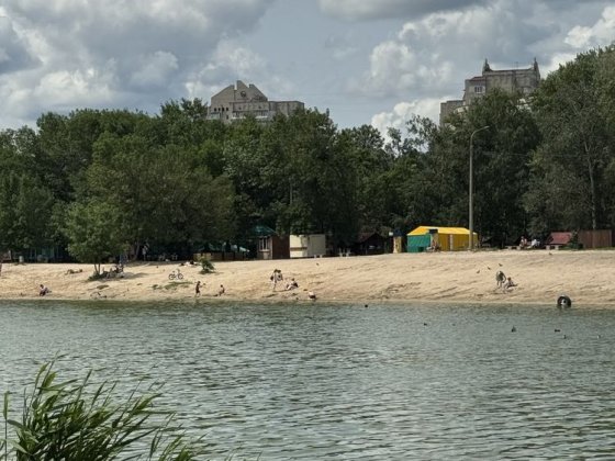 Продам дуже теплий гараж біля озера Чеха. Суми