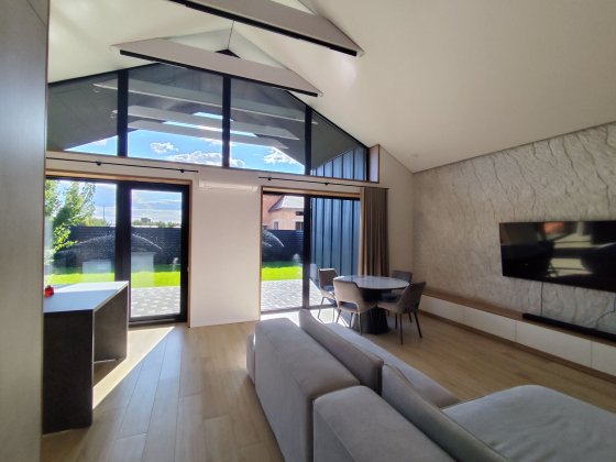 Продам новий сучасний будинок р-н Пожежної академії Черкаси