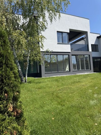 Продаж великого нового будинку в місті з центр комунікаціями - фото 1