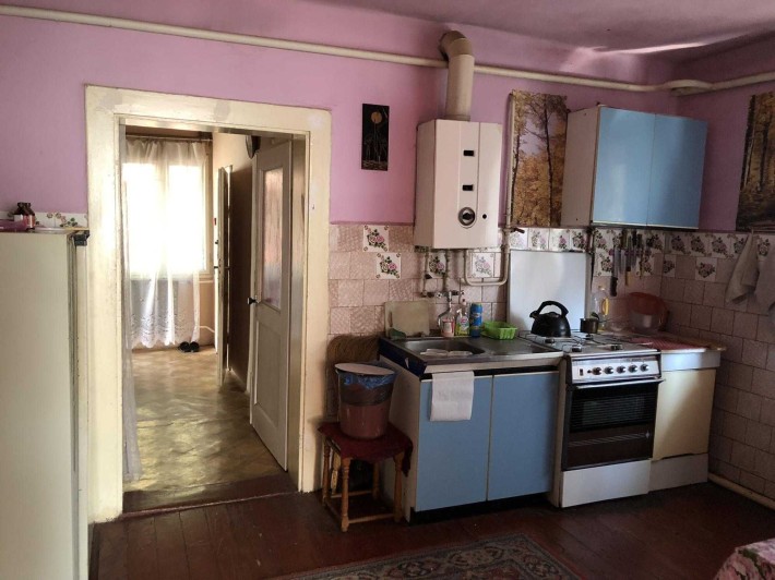 3-кімн. будинок в Ужгороді. Газове опалення. Є гараж, майстерня,тераса - фото 1