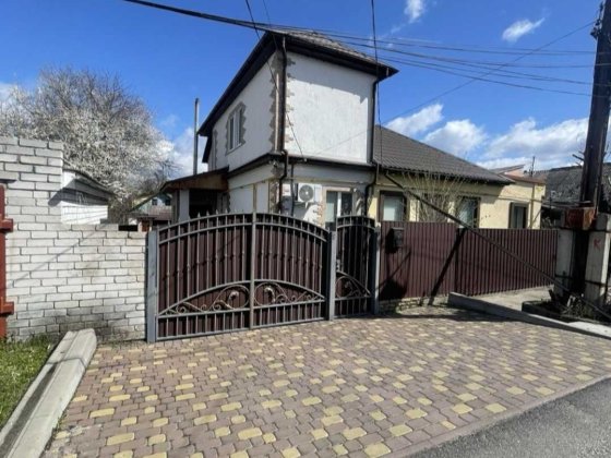 Продам частину цегляного будинку р-н Казбет. Черкаси