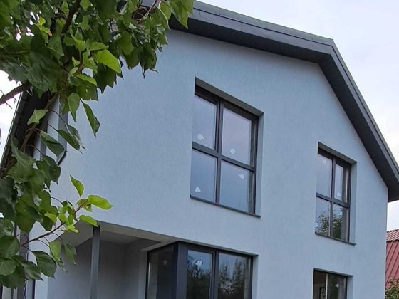 Приватний будинок, новобудова, Чернігів, в районі ЗАЗу. Чернігів