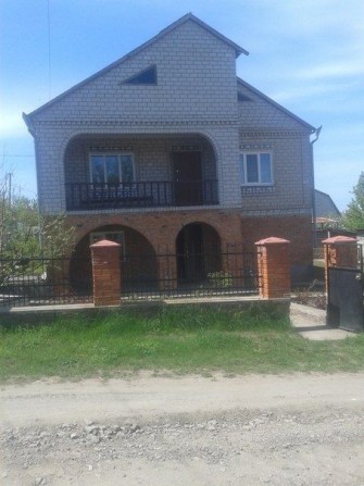 Продаю будинок в живописній місцевості - фото 1