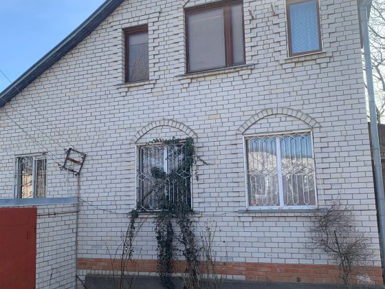 Продам добротный дом в Коротиче Коротич