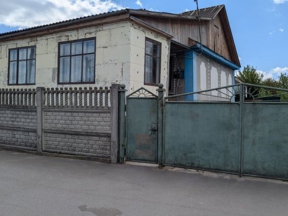 Будинок в центрі міста, біля 2 школи, вулиця Лесі Українки 65 Полонне