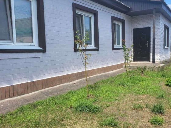 Просторий будинок в селі Руська Поляна. Русская Поляна