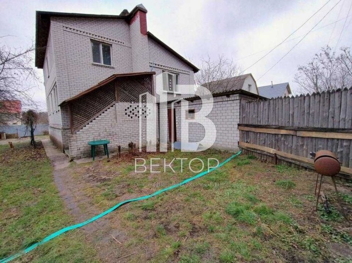 Продаж будинку в с.Благодатне, біля лісу! Цегляний! 12 соток землі! - фото 1