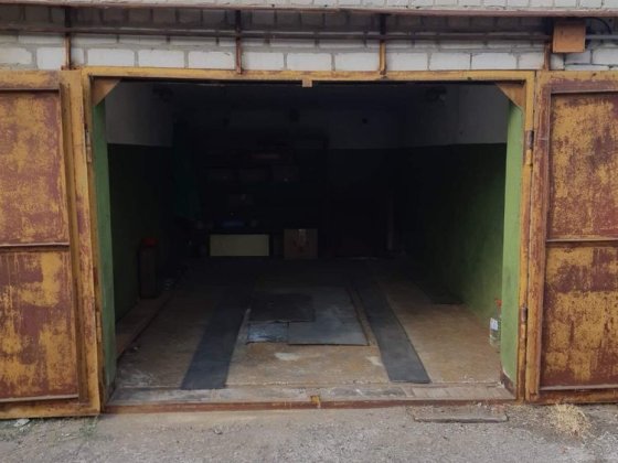 Продам капітальний, просторий гараж в центрі м. Черкаси Черкассы