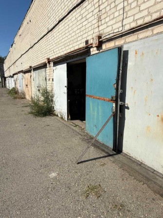 Продам капітальний гараж з документами - фото 1