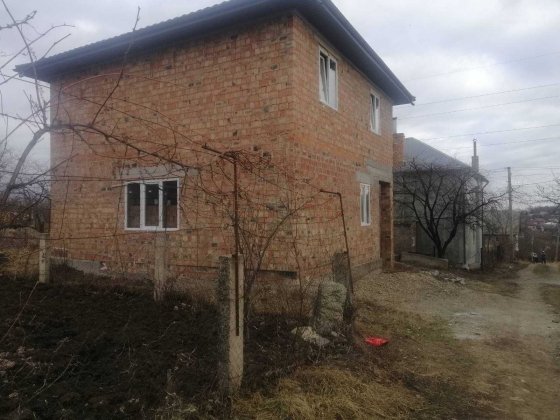 Будинок не добудований Чернівці