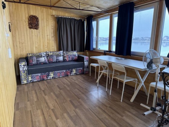 Будинок біля води Черкаси