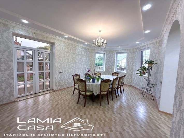 Продаж будинку з гарним ремонтом біля Епіцентру - фото 1