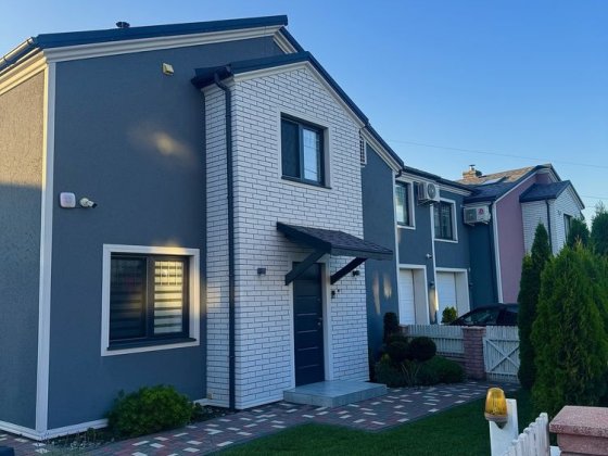 Продаж будинку з ремонтом та меблями Черновцы