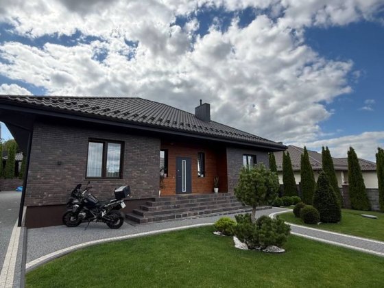 Продаж будинку -американки Ровно