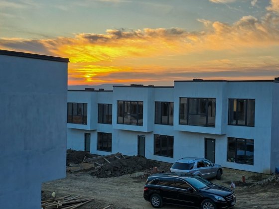 Продається ЗДАНИЙ 4х кімнатний ТАУН ХАУС Чернівці