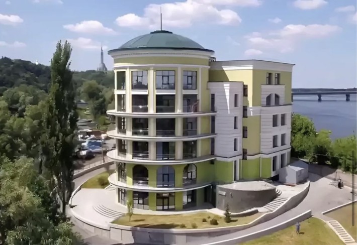 Продаж будинку 5 пов. 4106,1 м2 Набережно-Печерська (94,8 сот) - фото 1