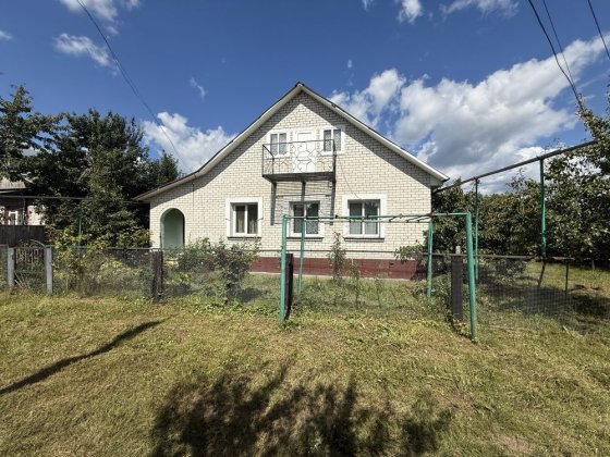 Продається будинок в районі танку в м. Новгород-Сіверський Новгород-Сіверський