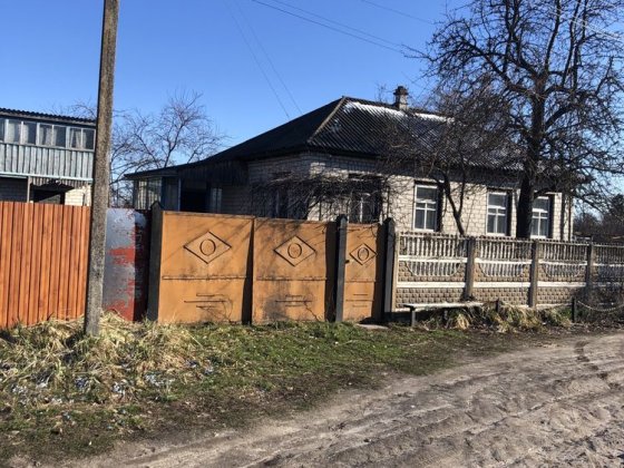 Продам будинок 70км від столиці 15000$ Остер