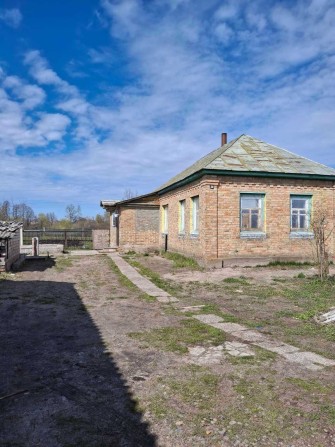Продається будинок в м. Остер з ділянкою - фото 1