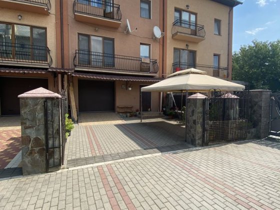 Продаж. Таунхауз 3 кімнатний+кухня студія Чагор