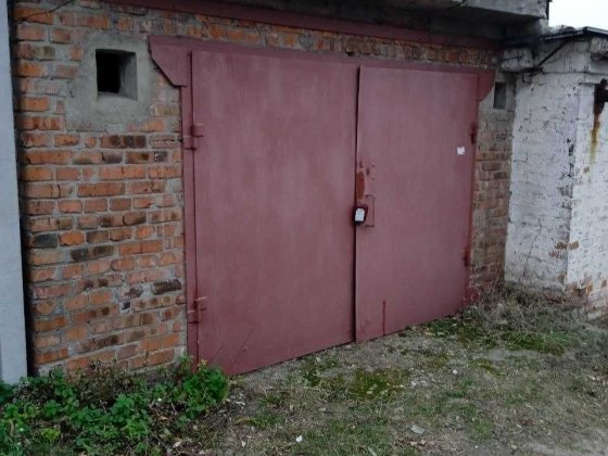 Продается капитальный гараж в центре возле Конфетки! Чернигов