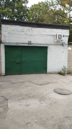 Продам гараж у центрі міста - фото 1