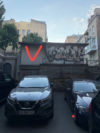 Гараж центр вул Прорізна - фото 1