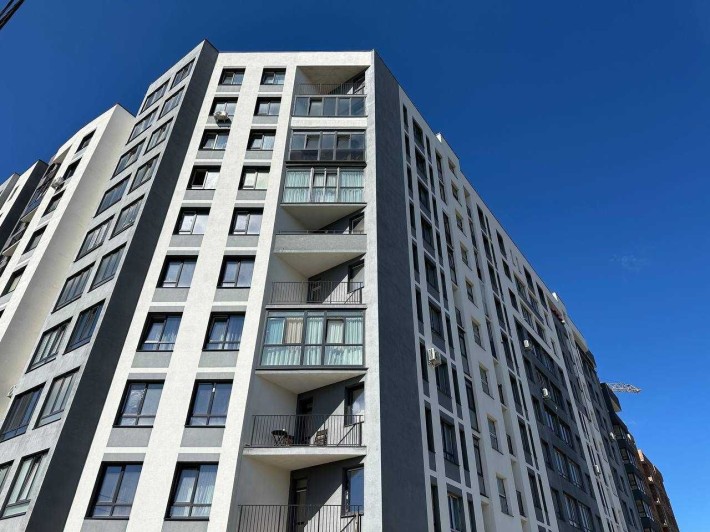 Продаж паркомісця , ЖК по вул. Довга, 30 . КарпатБуд_Без комісії - фото 1