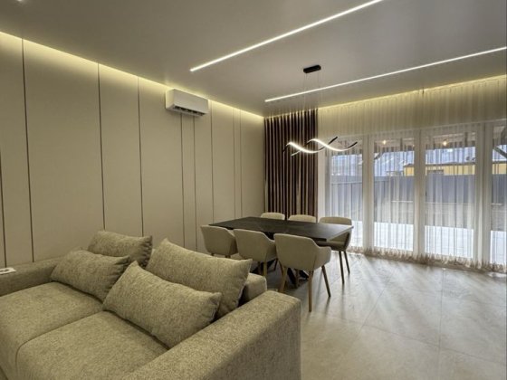 Продаж нового таунхауса з ремонтом 180 000$ Ужгород