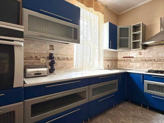 2-х поверх. БУДИНОК із зем. ділянкою 10 соток в ЕЛІТНОМУ мікрорайоні Черкаси