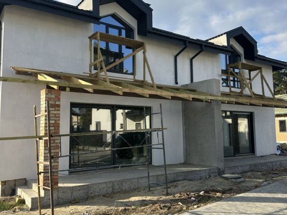 Продаж  Нового Елітного Житла в Центрі Соснівки Черкаси