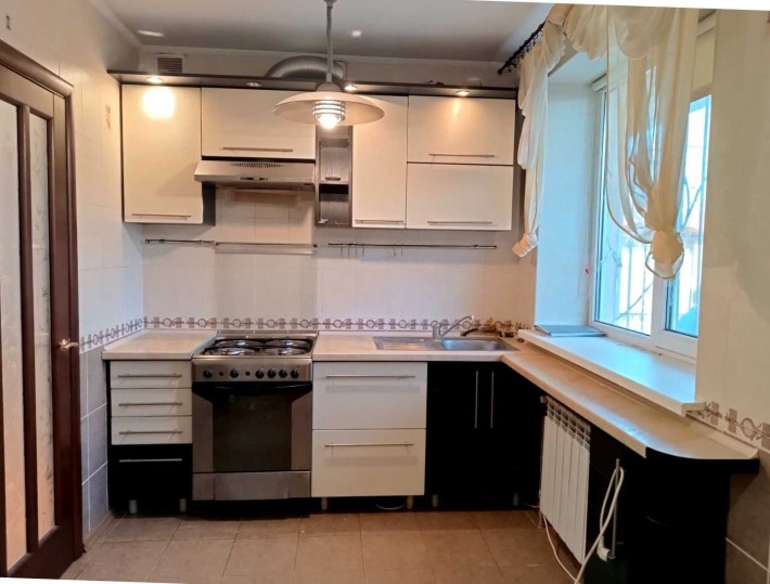 Катеринівка, Святош р-н, продаж будинок 55м, єврорем, 2 км метро Житом - фото 1