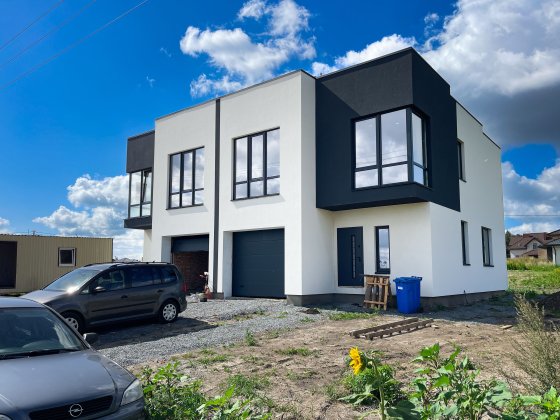 Просторий котедж з гарним плануванням. 4 кімнати, кухня-вітальня гараж Рівне