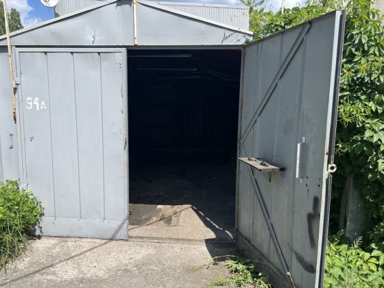 Продам гараж на Азейбарджанской Київ