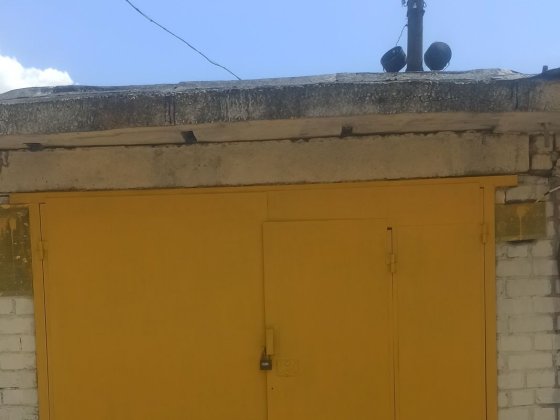 Гараж "Луч-2" в Октябрьском возле завода "Океан" с права