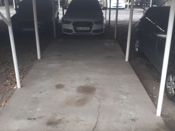 Продам паркоместо ж/м Радужный Одесса