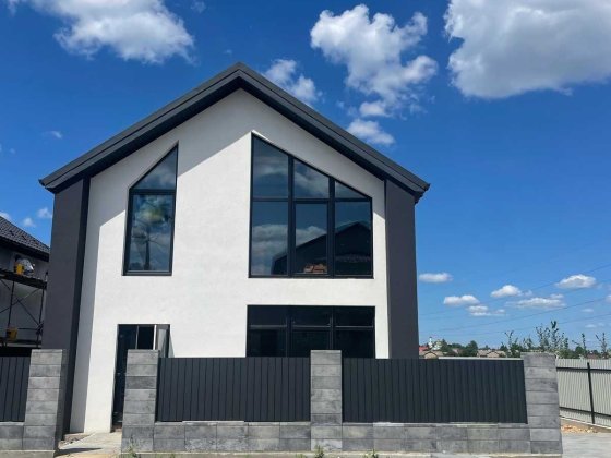 Продається 2 поверховий будинок Старе місто Винница