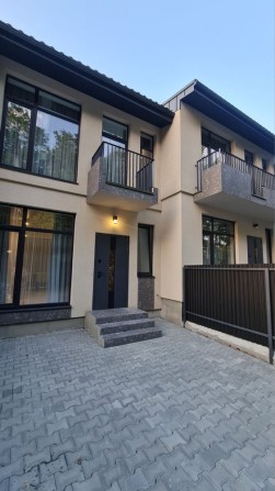 Новий Сучасний Таунхаус  поруч ліс  10 хв центр - фото 1