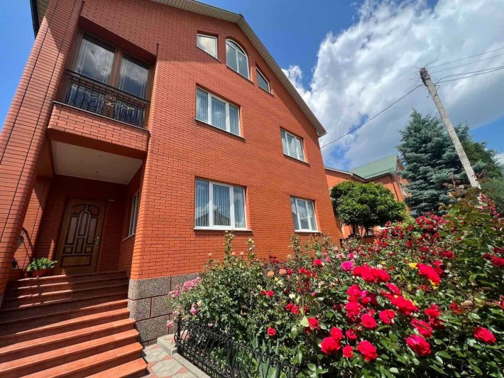 Продається будинок на Старому місті - фото 1