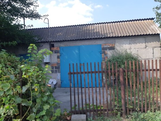 Продам гараж, бокс Апостолове