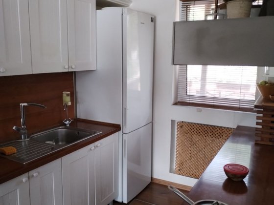 Продам найкрасивіший будинок на воді по Набережна Перемоги Дніпро