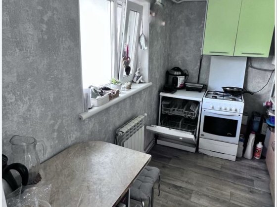 Продається частина будинку біля «Метро», 7 соток землі. Присутній торг Житомир