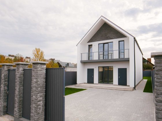 Продажа Дома коттеджа в Киеве! Київ