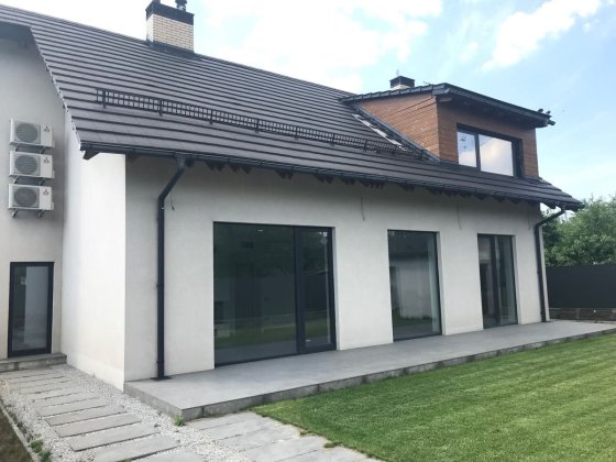 Будинок 290 м² з ремонтом в стилі LOFT, БОМБОСХОВИЩЕ + САУНА Киев